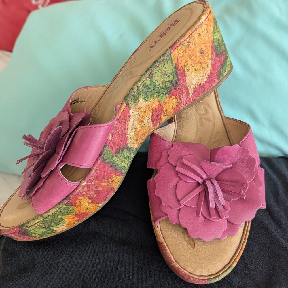 Born Pink Floral Cork Sandals Size 10 Like New Spring & Summer Sandals